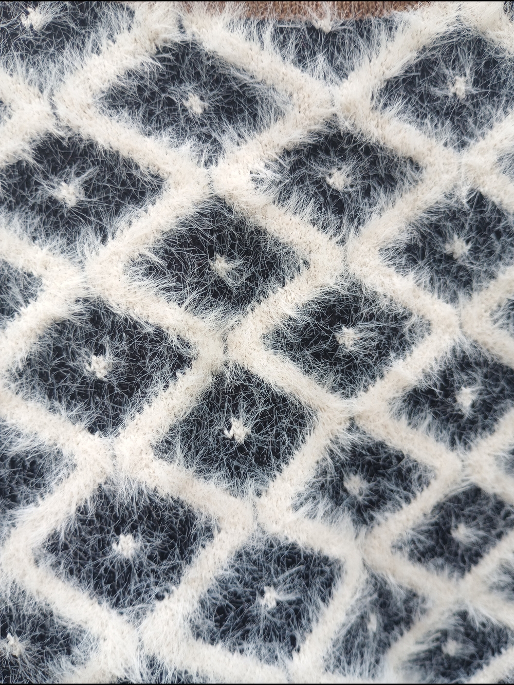 Cyrus Geometric Diamond Pattern Sweater - Picture 6 of 16